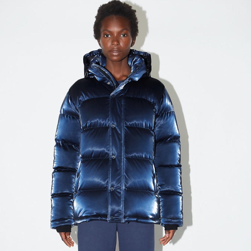 NWT Aritzia The Super Puff Admiral (Navy) Liquid Shine